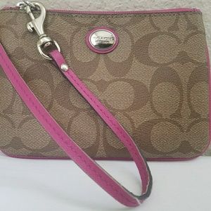 Cute Coach monogram Wristlet, GUC